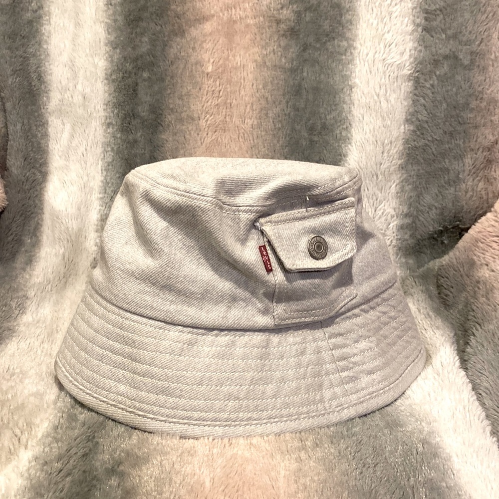 Bucket hat!